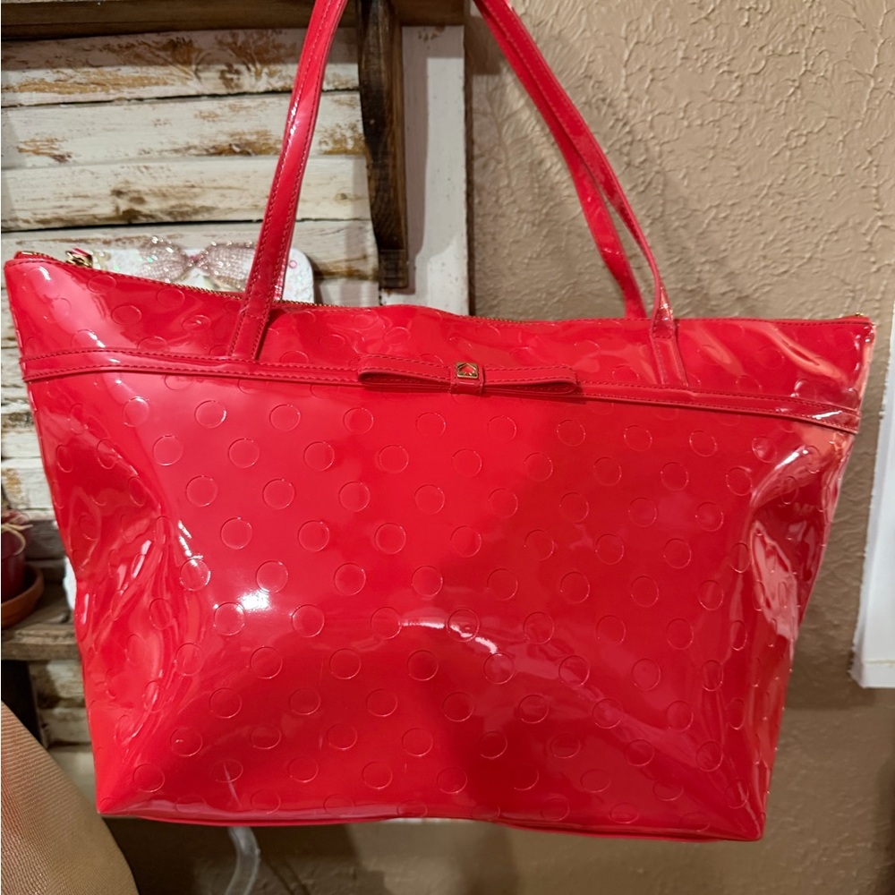 Classic Kate Spade style with a bold, fun twist!